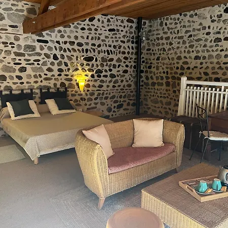 La Cour Carree Hotel Perrier Exterior photo