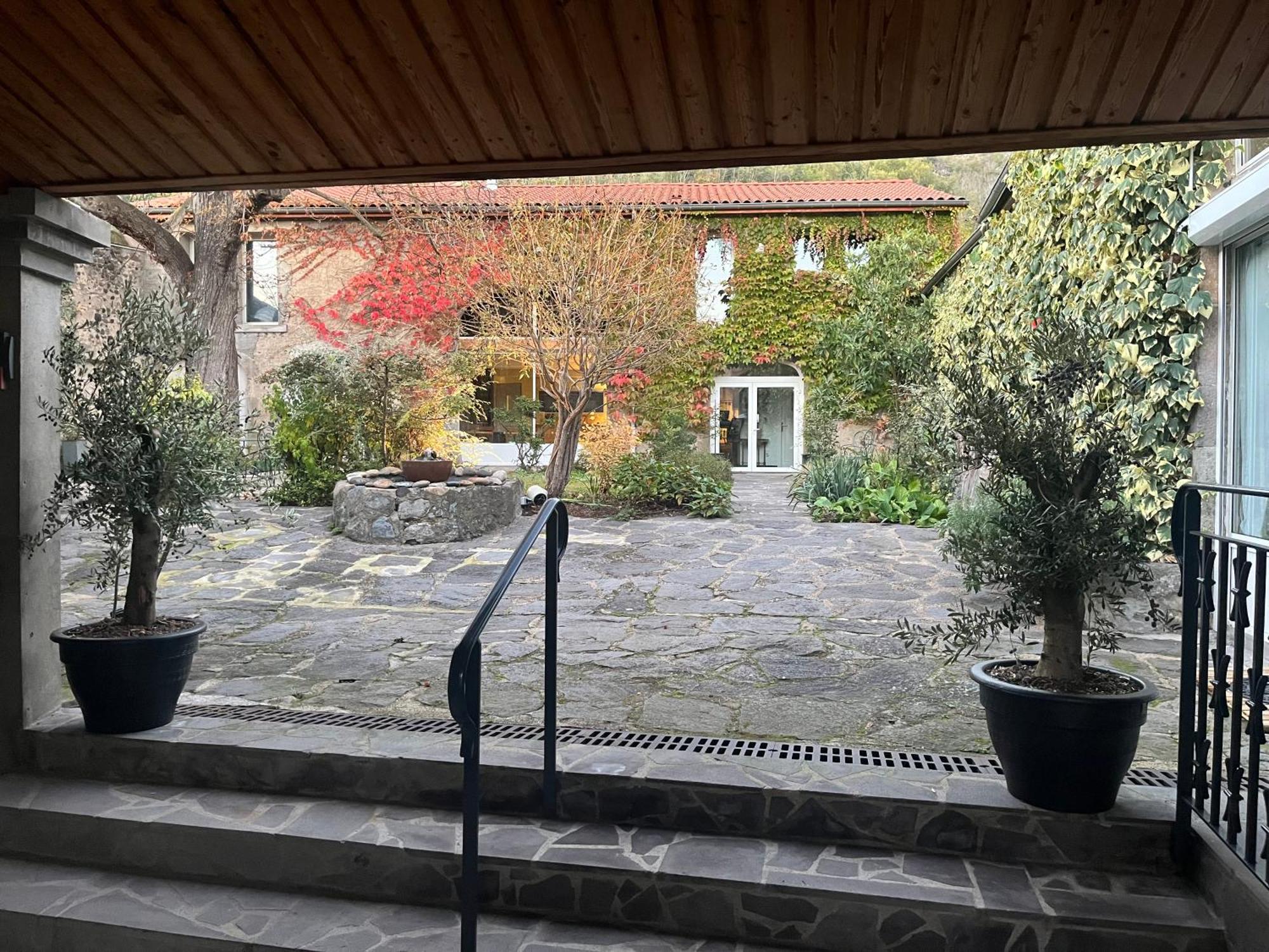 Hotel La Cour Carree Perrier